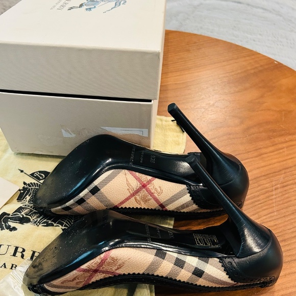 Burberry peep toes leather pump - Picture 9 of 9